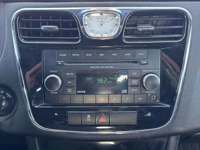 2013 Chrysler 200 Touring