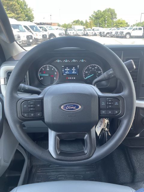 2025 Ford F-350 Super Duty XL