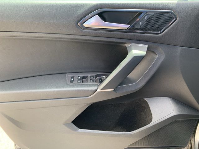 2018 Volkswagen Tiguan 2.0T SE photo