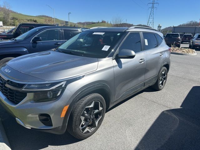Steel Gray 2024 Kia Seltos EX AWD SUV / Crossover All-Wheel Drive Continuously Variable Transmission