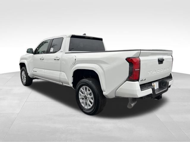 2025 Toyota Tacoma SR5 photo