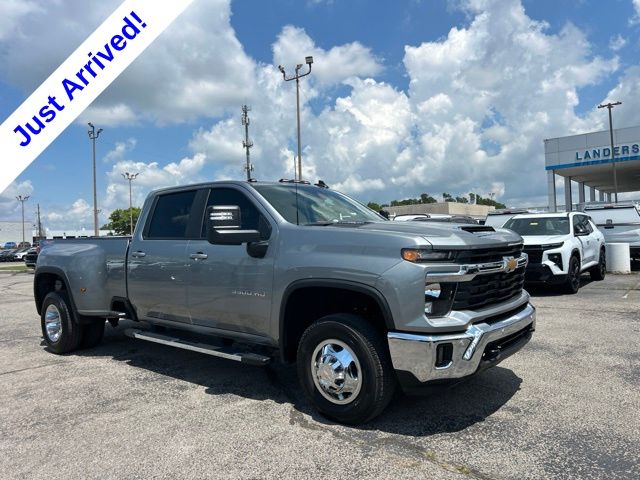Sterling Gray Metallic 2025 Chevrolet Silverado 3500HD Pickup Truck Four-Wheel Drive Automatic