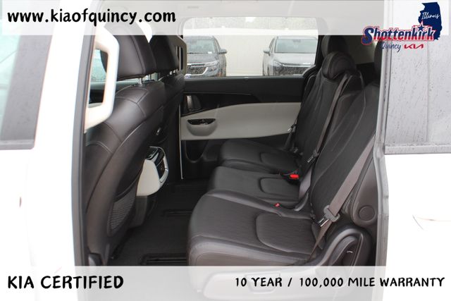 Used 2024 Kia Carnival Van