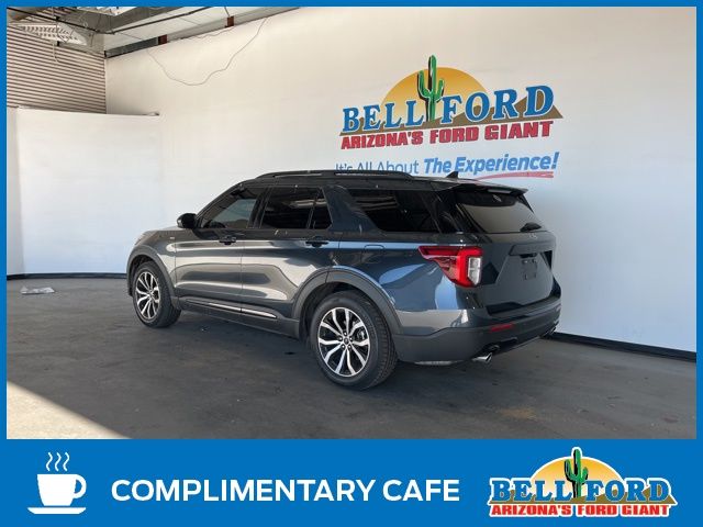 2022 Ford Explorer ST-Line 5