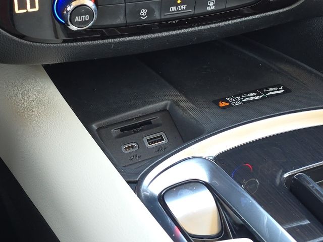 2022 Buick Enclave Essence:C02611