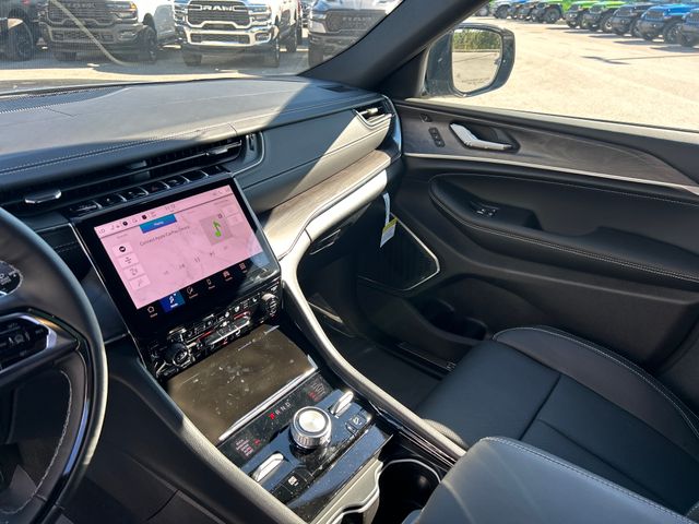2025 Jeep Grand Cherokee L Overland - Photo 11
