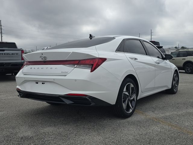 2023 Hyundai Elantra Limited:45809A