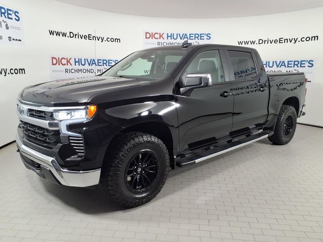 2025 Chevrolet Silverado 1500 LT Crew Cab 4WD