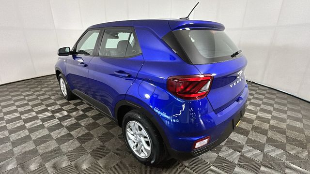 2023 Intense Blue Hyundai Venue SE FWD SUV