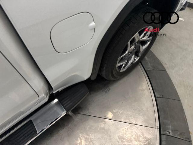 Used 2022 White GMC SLT image 10