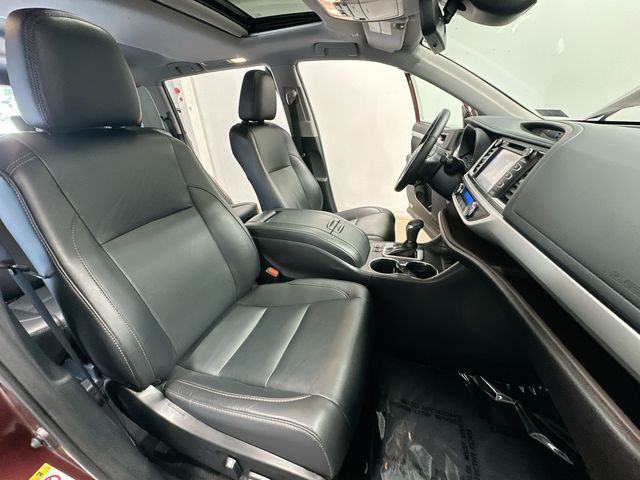 2019 Toyota Highlander XLE Red at Subaru and VW of Moon Township