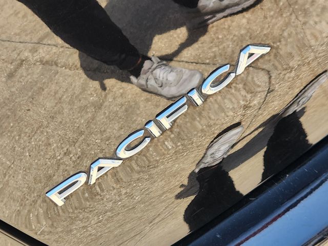 2024 Chrysler Pacifica Touring L Black at Community Honda