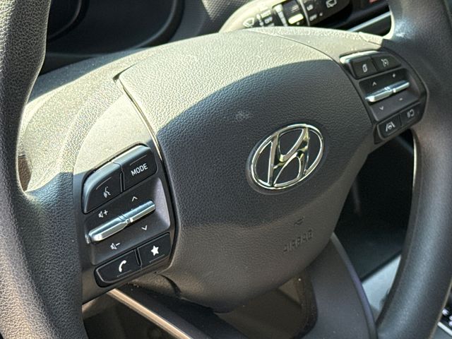 Used 2023 White Hyundai SEL image 26