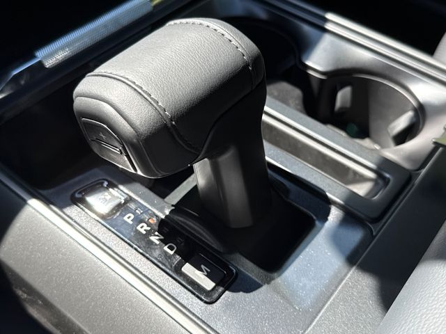 New 2026 Gray Ford Lariat image 27