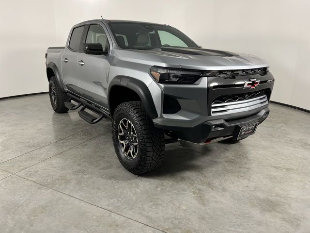 View vehicle photo 2