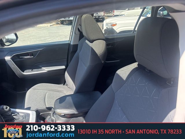 Used Car 2021 Toyota Rav4  Xle For Sale Under $25,000 In San Antonio, Texas