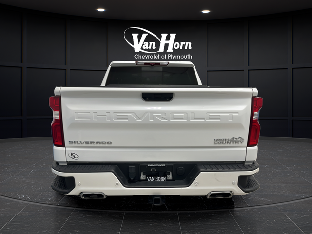 Used 2022 Iridescent Pearl Tricoat Chevrolet High Country image 6