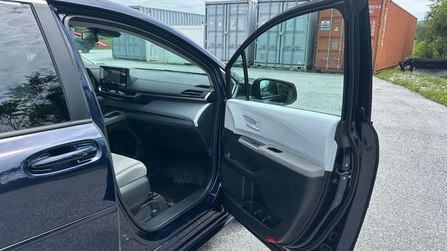 Used 2026 Toyota Sienna Van