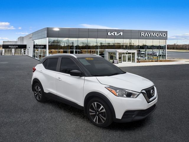Aspen White 2018 Nissan Kicks SUV / Crossover Front-Wheel Drive Continuously Variable Transmission