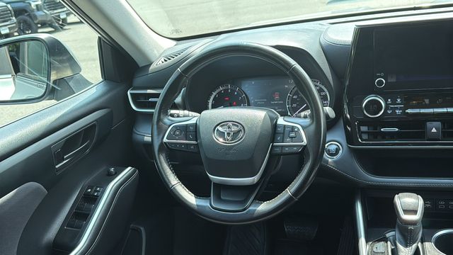 Used 2023 Toyota Highlander SUV