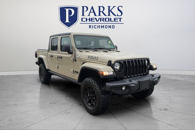 Brown (Limited Edition Gobi Clearcoat) 2022 Jeep Gladiator Pickup Truck Four-Wheel Drive 8-Speed Automatic