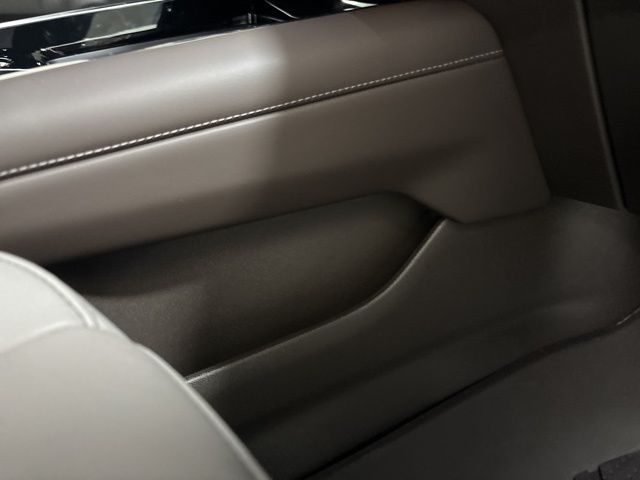 2025 Chevrolet Suburban LT photo