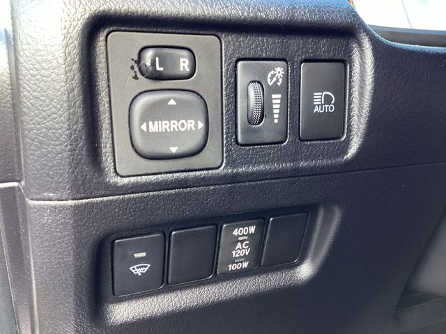 Used 2021 Silver Toyota SR5 Premium image 25