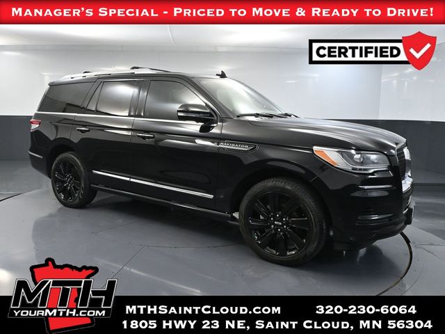 Infinite Black Metallic Clearcoat 2024 Lincoln Navigator SUV / Crossover Four-Wheel Drive Automatic