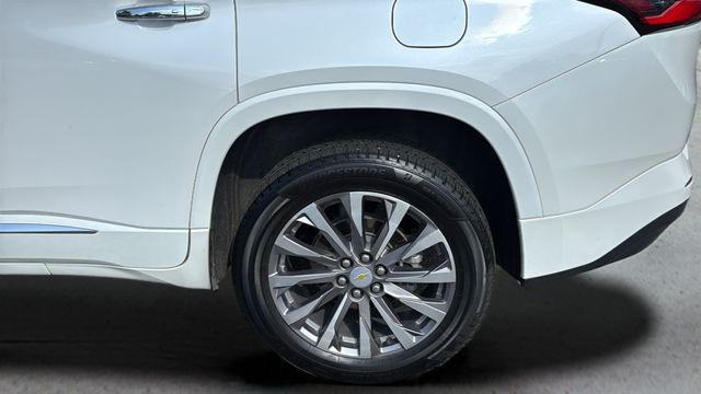 Used 2022 Beige Chevrolet Premier image 32