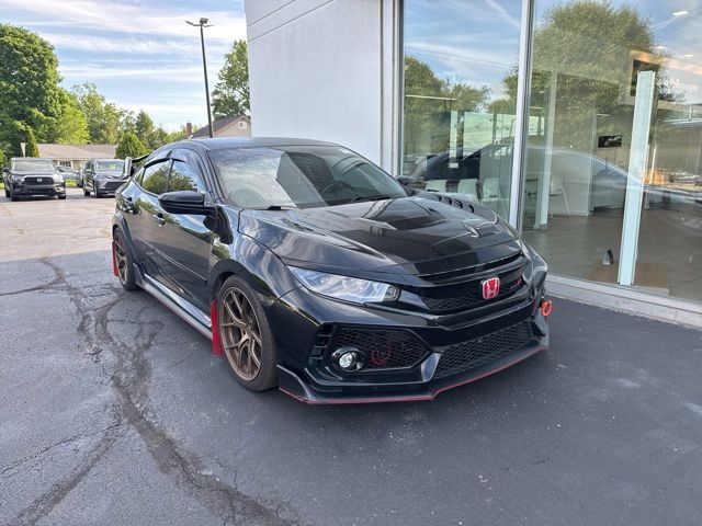 2018 Honda Civic Type-R Touring's photo