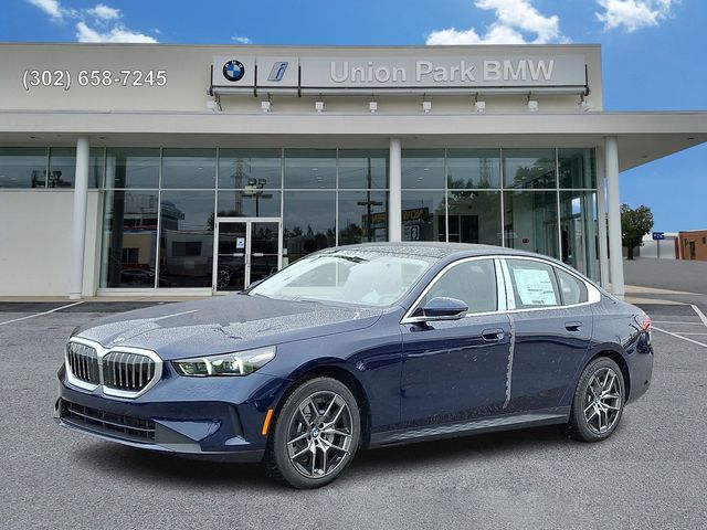 Tanzanite Blue II Metallic 2026 BMW 5 Series Sedan All-Wheel Drive 8-Speed Automatic