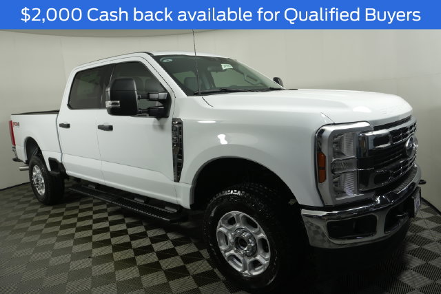 New 2026 White Ford XLT image 2