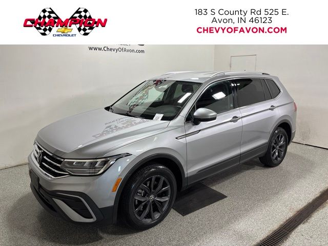 Silver Metallic 2023 Volkswagen Tiguan SUV / Crossover Front-Wheel Drive 8-Speed Automatic