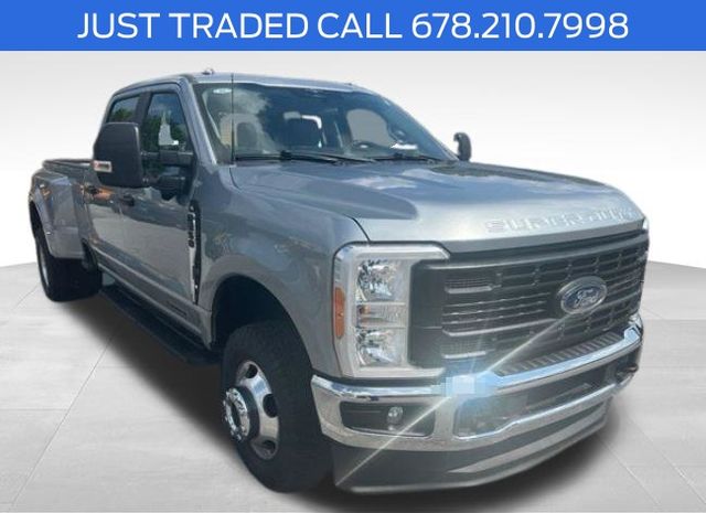 Iconic Silver Metallic 2023 Ford F-350 Super Duty Pickup Truck Four-Wheel Drive Automatic