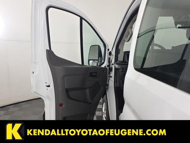 Used 2023 White Ford XLT image 18
