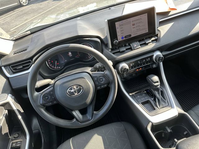 2023 Toyota RAV4 XLE 14