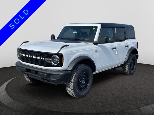 Oxford White 2026 Ford Bronco SUV / Crossover Four-Wheel Drive Automatic