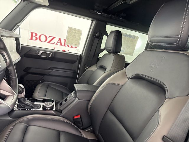 2025 Oxford White Ford Bronco Outer Banks 4X4 SUV
