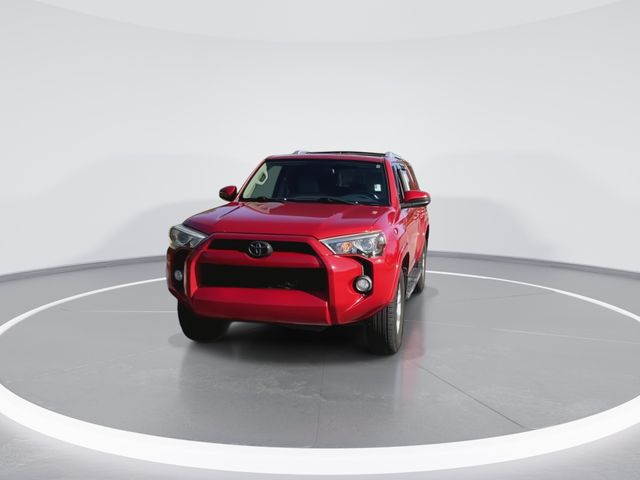 Used 2018 Red Toyota SR5 image 3