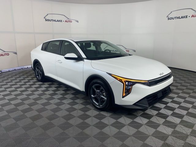 2025 Kia K4 LXS FWD