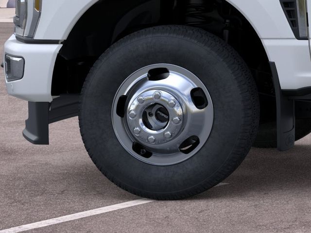 New 2026 White Ford Platinum image 19