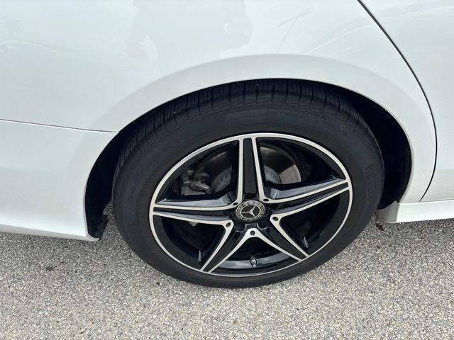 Used 2018  Mercedes-Benz E 300 image 14