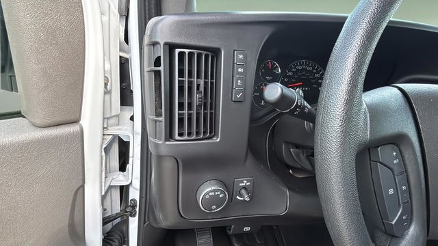 Used 2024 White Chevrolet Work Van image 22