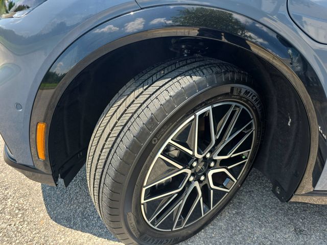 Used 2024 Vapor Blue Ford Premium image 34