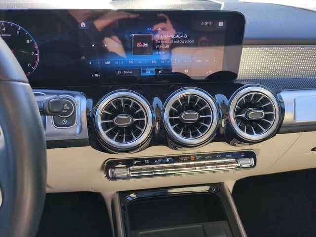 Used 2023  Mercedes-Benz GLB 250 image 20