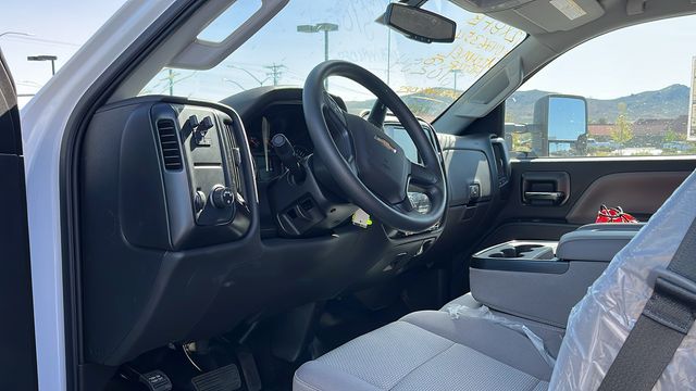 2023 Chevrolet Silverado 5500HD Work Truck 24