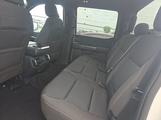 2023 Oxford White Ford F-150 XLT 4X4 Truck