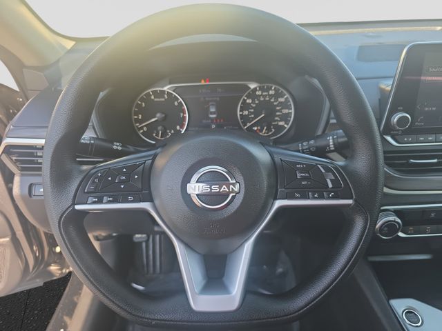 Used 2025 Nissan Altima Sedan
