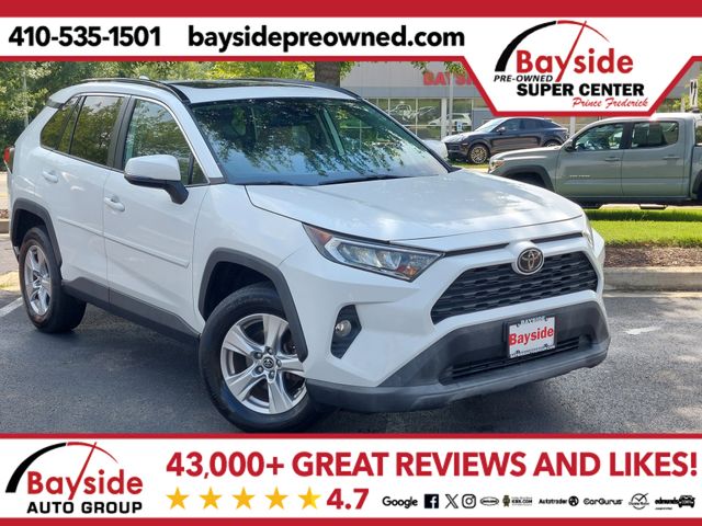 2019 Toyota RAV4 Blanco (Super White) SUV/Crossover Tracción en las cuatro ruedas 8 velocidades Automática