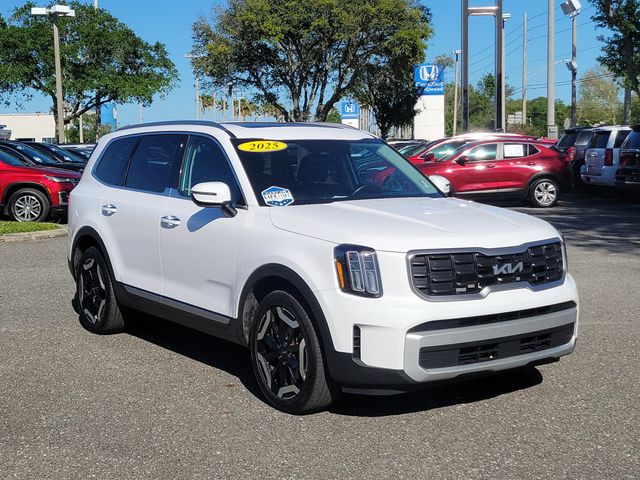 Glacial White Pearl 2025 Kia Telluride S AWD SUV / Crossover All-Wheel Drive 8-Speed Automatic
